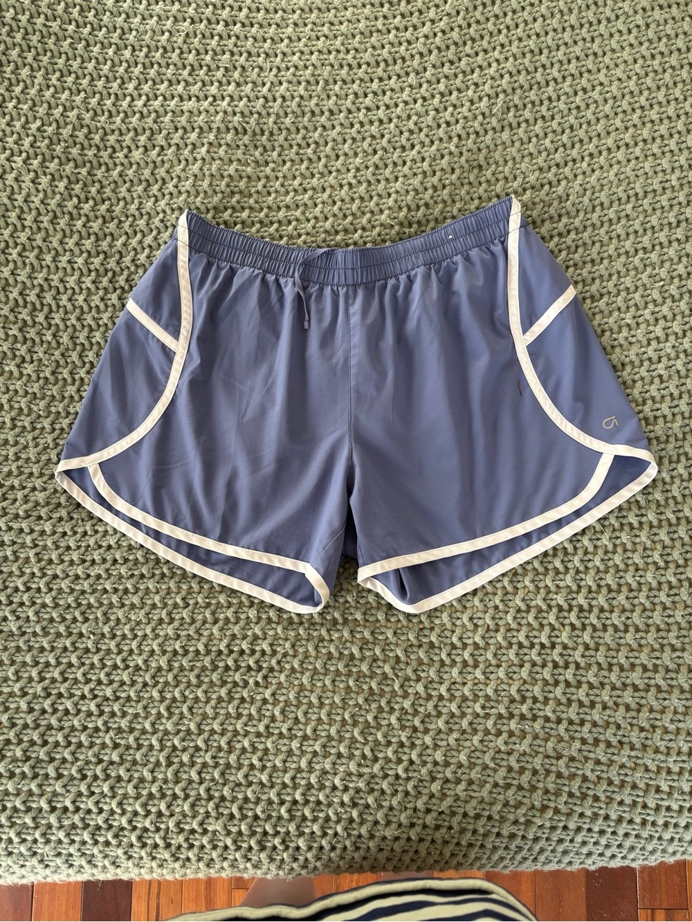 gap fit athletic shorts